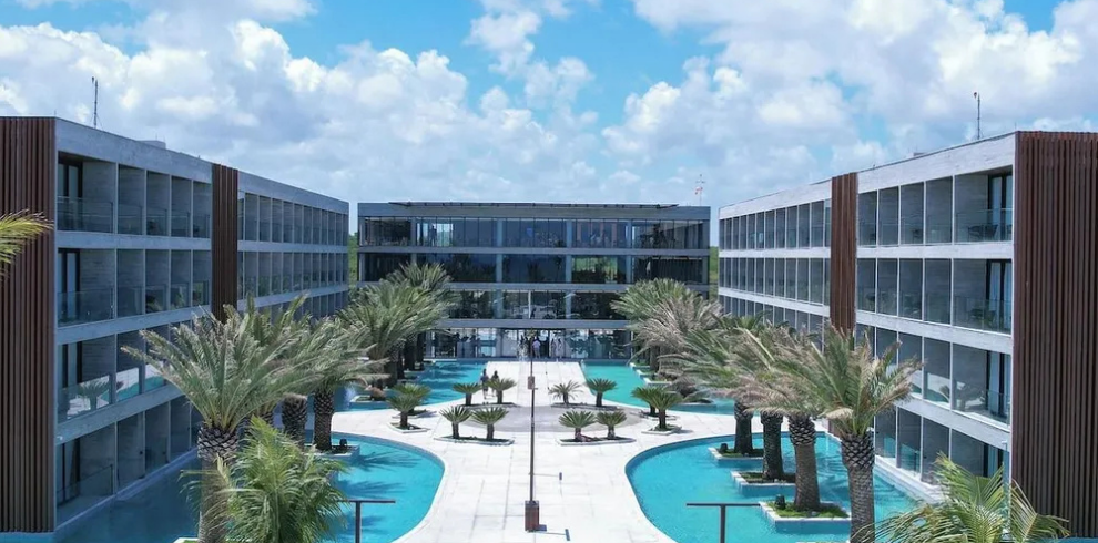 porto 2 life resort piscina