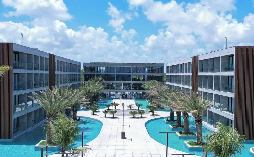 porto 2 life resort piscina