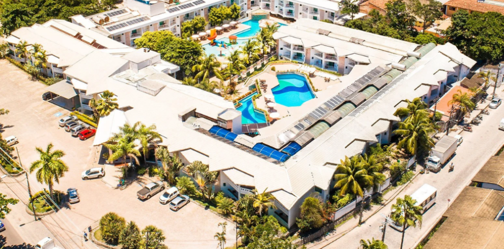 Vista aérea piscina Portal Beach Hotel